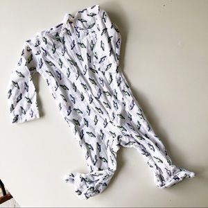 Aden + Anais footed sleeper lightening bolts 3-6